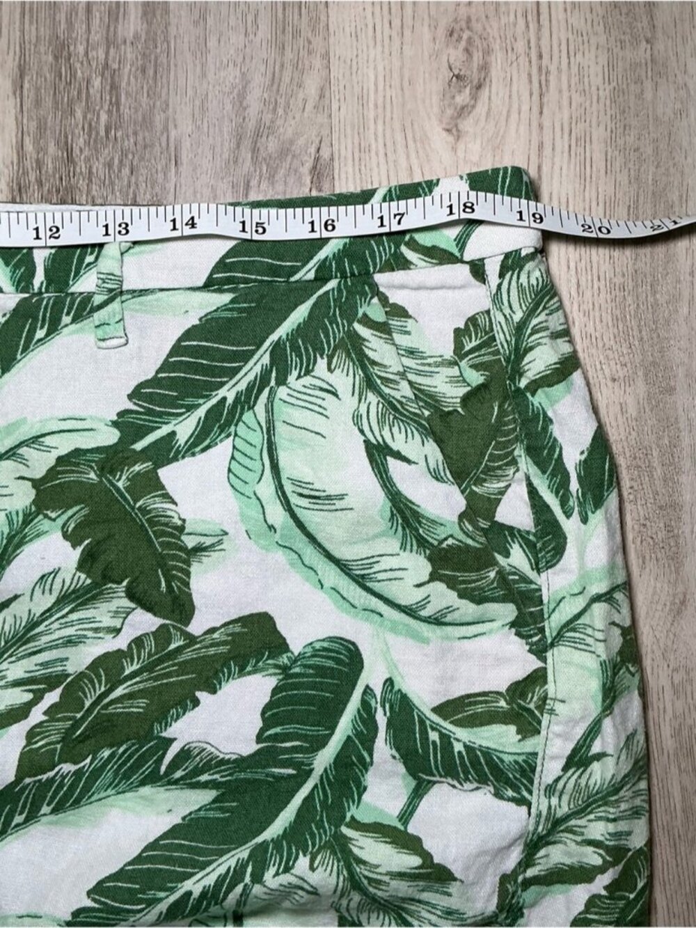 Tropical Palm Leaf Linen Blend Shorts - Picture 6 of 7